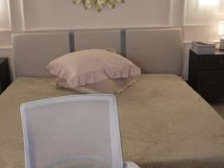 kira054 webcam