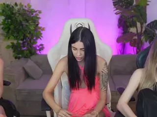 kira054's Live Sex Cam Show