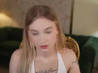 kira054's Live Sex Cam Show