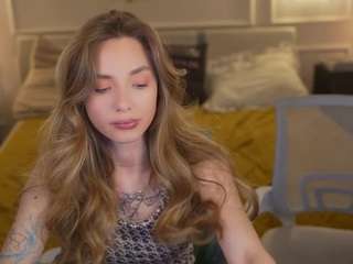 zlata054's CamSoda show and profile