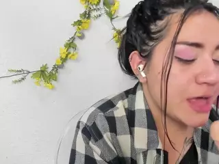 Hanna-moore1's Live Sex Cam Show