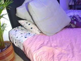 aleskha-1 Live Webcam on CamSoda