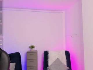 emilly-smith-1 Live Webcam on CamSoda