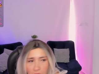 Emilly Smith live webcam show