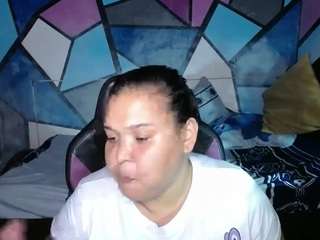 star-red-cams's CamSoda show and profile