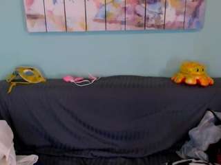 everlyrays's CamSoda show and profile