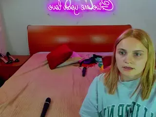 MagicEyesss's Live Sex Cam Show