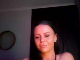 Live webcam model mrsbunnybum on Soda Cams