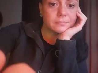 le modèle mrsbunnybum est en webcam porno dans un show sur le site camsoda, il possède les tags suivants: ass bouncing,athletic,tattoos,smoking,orgasm,moaning,full nudity,flashing,fingering,drinking,doggy style,dirty talk,brown eyes,blowjob,black hair,milf,mobile,small tits