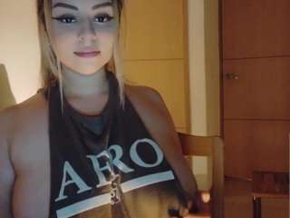 Inocente_kitty live cam