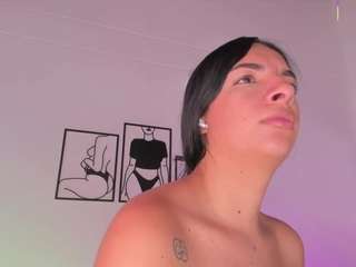 Aylinn Zambrano live webcam on Soda Cams