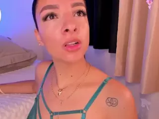 Aylinn Zambrano's Live Sex Cam Show