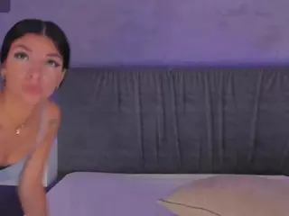 Aylinn Zambrano's Live Sex Cam Show