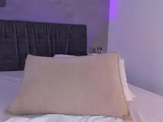 Aylinn Zambrano's Live Sex Cam Show