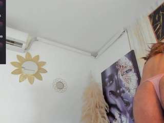thamara-thompson Live Webcam on CamSoda