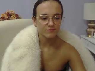 emilydirty's CamSoda show and profile