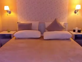 Lexi-Split's Live Sex Cam Show