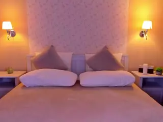 Lexi-Split's Live Sex Cam Show