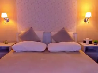 Lexi-Split's Live Sex Cam Show