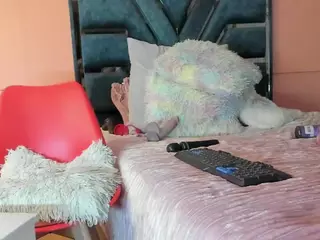 BRENDAMILFHOT's Live Sex Cam Show