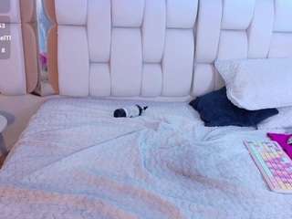 valkiria-moore Live Webcam on CamSoda