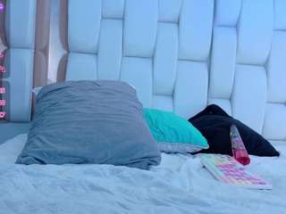 valkiria-moore Live Webcam on CamSoda