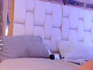 valkiria-moore Live Webcam on CamSoda