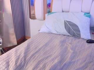 valkiria-moore Live Webcam on CamSoda