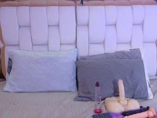 valkiria-moore's CamSoda show and profile