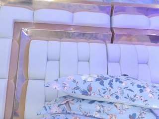 le modèle valkiria-moore est en webcam porno dans un show sur le site camsoda, il possède les tags suivants: ahegao,red hair,amateur,no drinking,ohmibod,outdoor,pov,public,shaved-pussy,lovense,smoking,swallow,teen-18,thick,threesome,toys,young-adult,lush,massage,lesbian