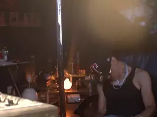 OUTTHAMUDD95051's Live Sex Cam Show