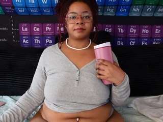 bbwnextdoor's CamSoda show and profile