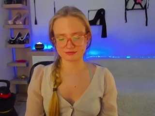 Live webcam model nancystar on Soda Cams