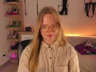 Nancystar's cam show statistics and live stream