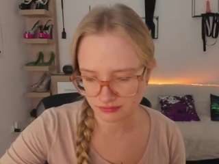 NancySTAR live cam preview