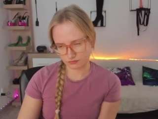 NancySTAR live cam preview