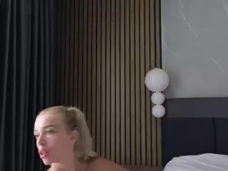 SaraDimond's Live Sex Cam Show