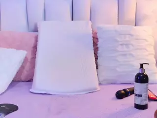 IrisRoss's Live Sex Cam Show