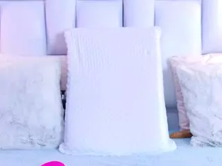 IrisRoss's Live Sex Cam Show