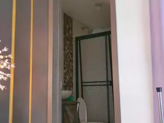 IrisRoss's Live Sex Cam Show