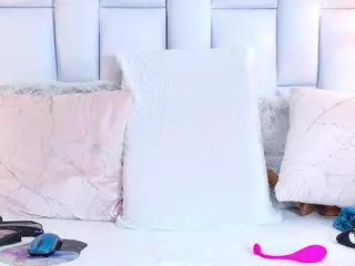 IrisRoss's Live Sex Cam Show