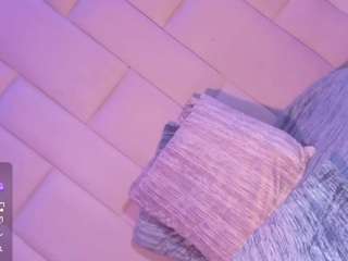 rosselfinol's CamSoda show and profile