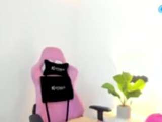 madison-horny69's live room