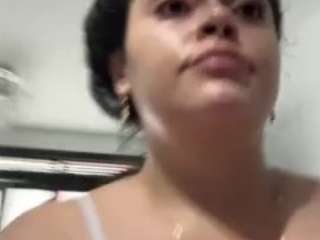 valery-maravilla Live Webcam on CamSoda