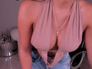 Miley Cruz