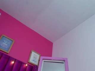 kinky-camila Live Webcam on CamSoda