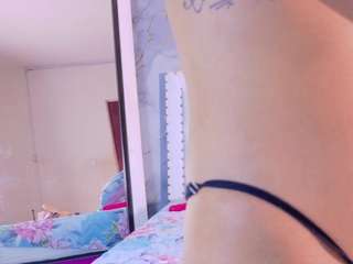 kinky-camila webcam