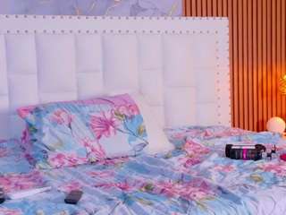 kinky-camila's CamSoda show and profile