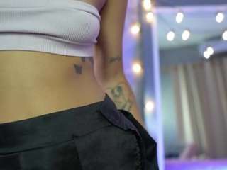 kinky-camila