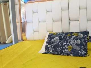 kinky-camila live webcam show